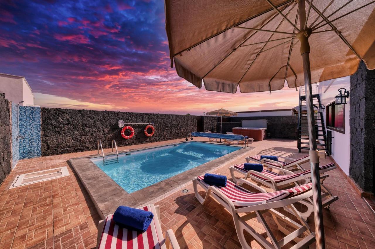 Villa Aurelia-Pool, Jacuzzi And Solarium Коста Бланка Экстерьер фото