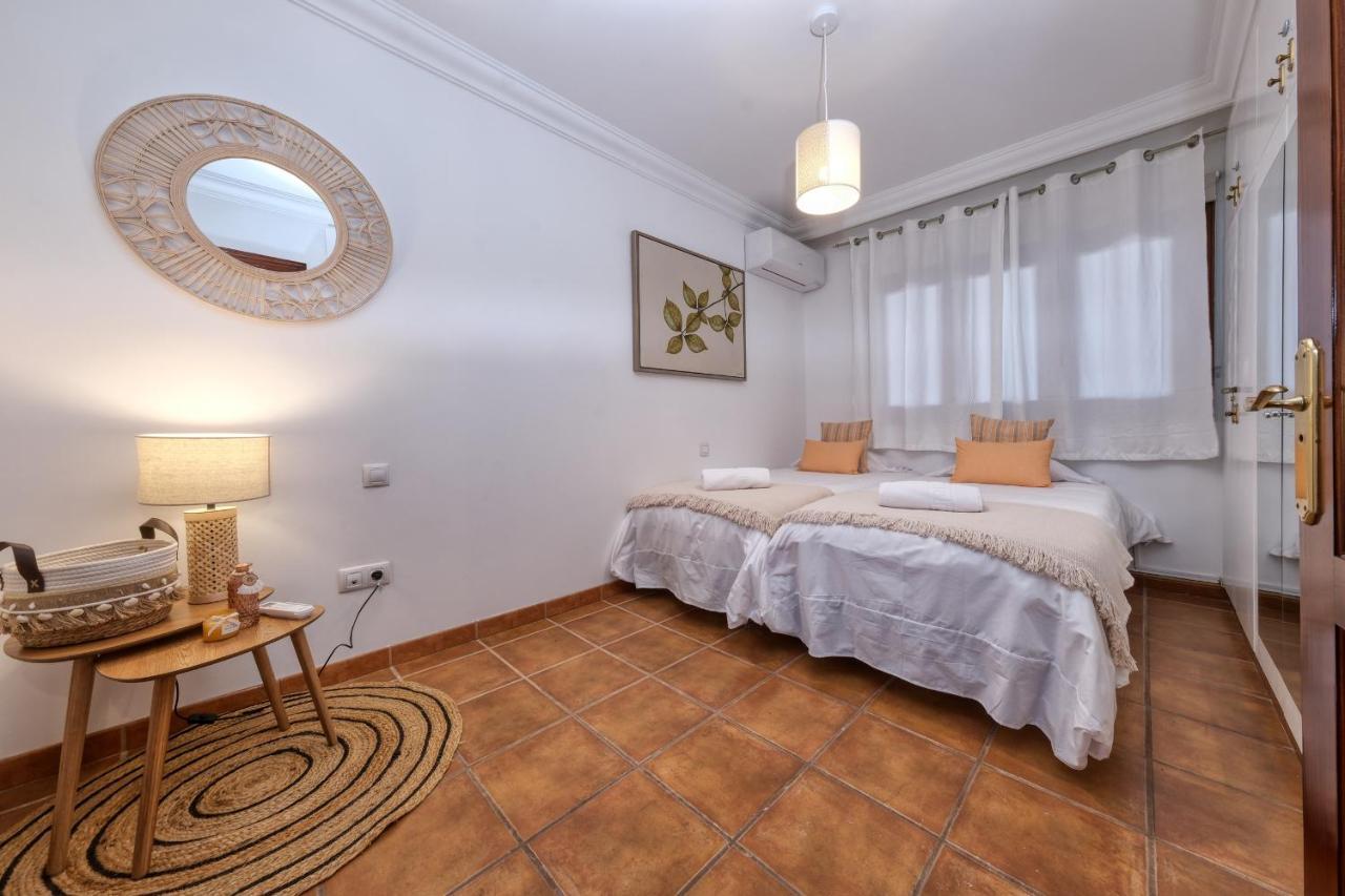Villa Aurelia-Pool, Jacuzzi And Solarium Коста Бланка Экстерьер фото